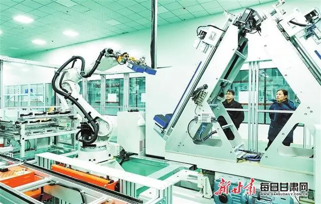 易事特年产2GWh新型储能装备制造综合示范项目正式试产