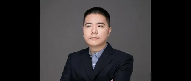 黄伟东：如何从0-1筹建新能源锂电实验室？｜媒体专访