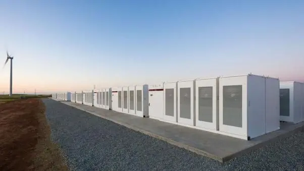 易事特集团入选年度储能PCS十大品牌，创始人何思模教授获评储能领袖人物