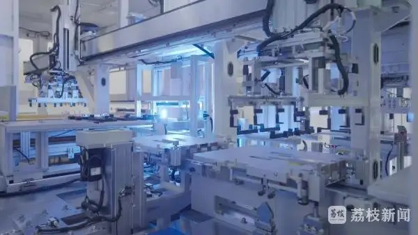 「跨越——江苏独角兽企业瞪羚企业一线调研」蜂巢能源:在动力电池领域“进窄门见微光”