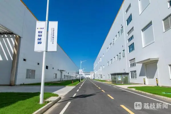 「跨越——江苏独角兽企业瞪羚企业一线调研」蜂巢能源:在动力电池领域“进窄门见微光”